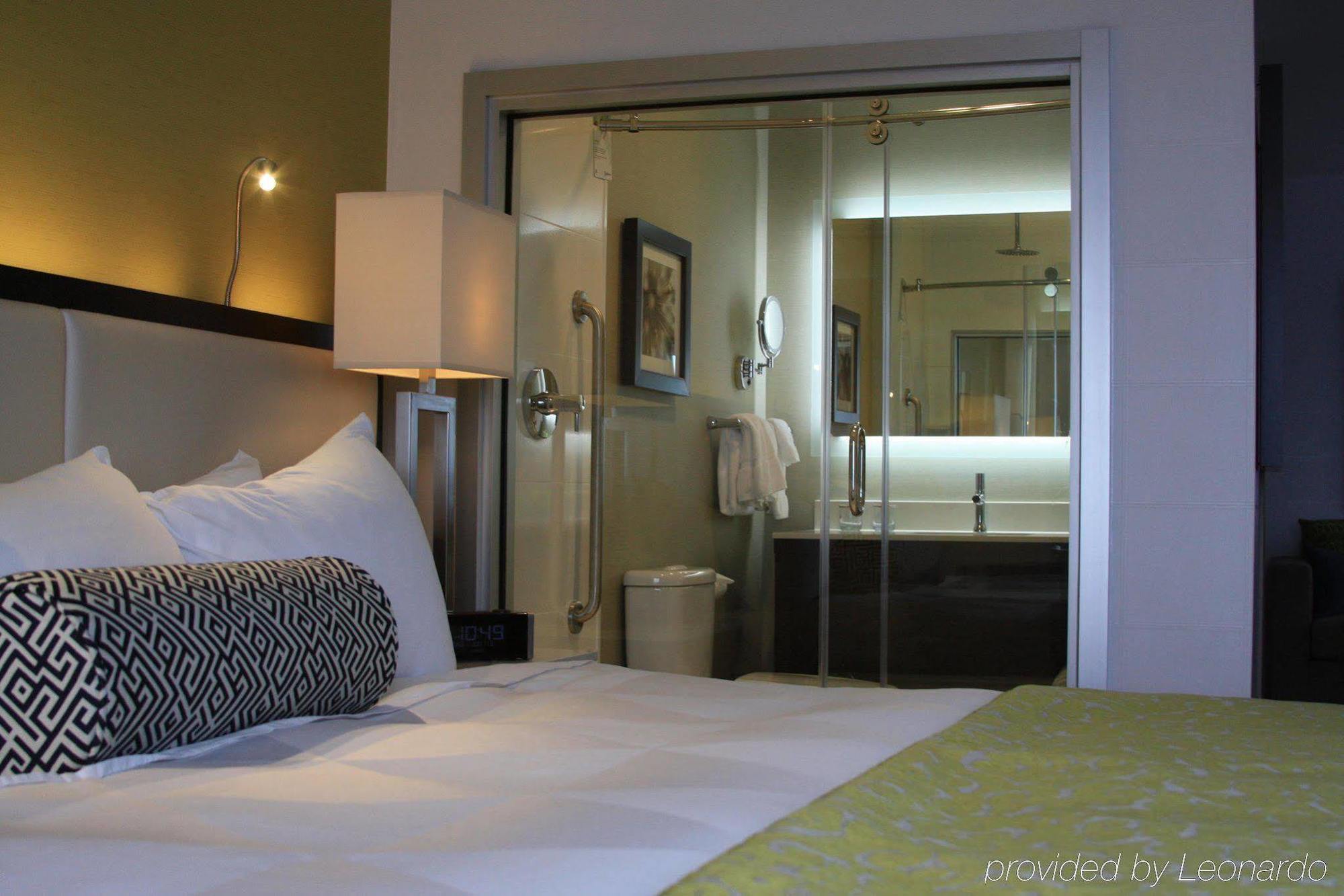 The Hollis - A Doubletree By Hilton 4* Halifax